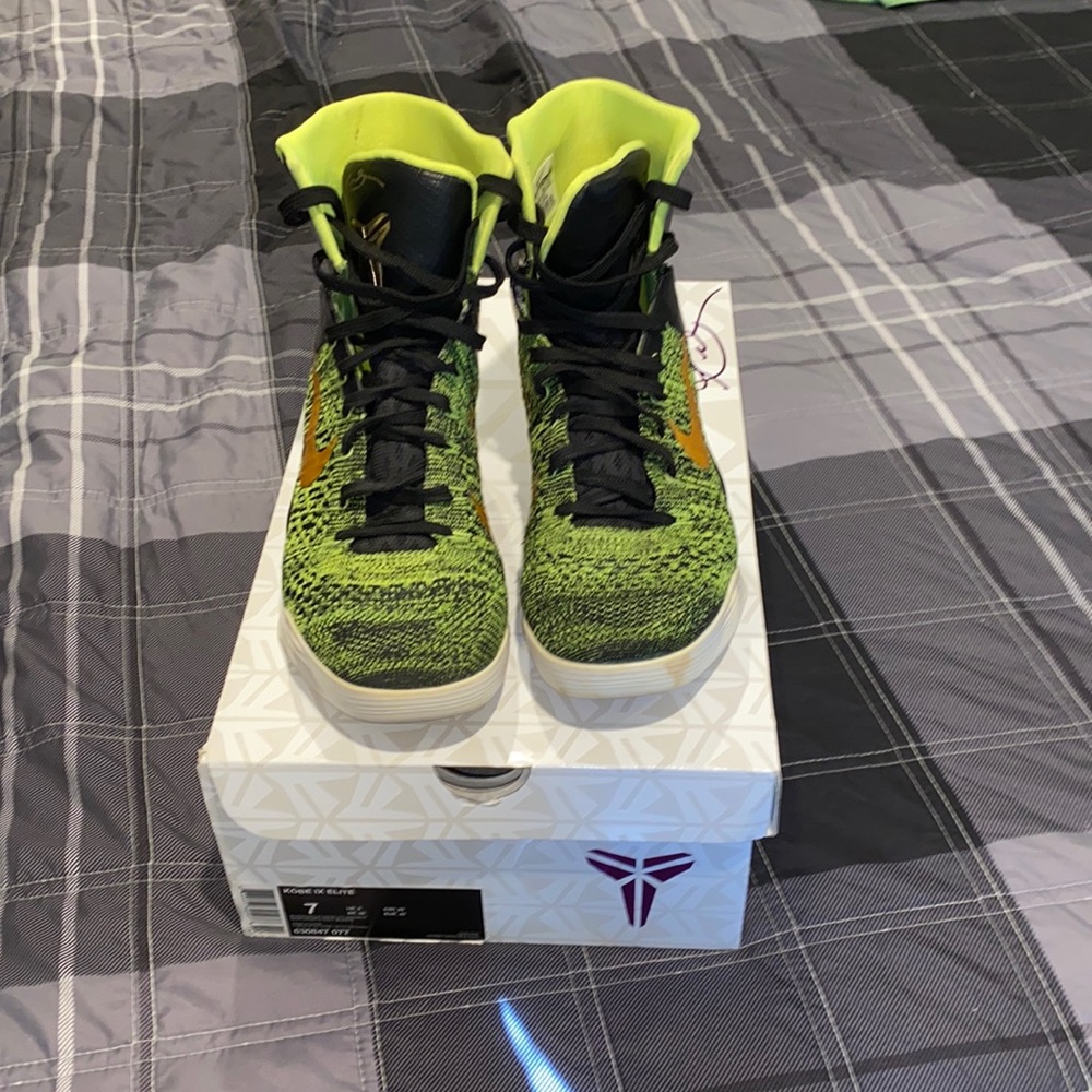 Kobe 9 elite high victory size 7